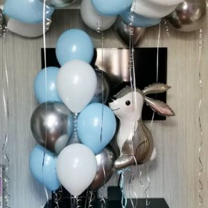 Голубая композиция с зайчиком