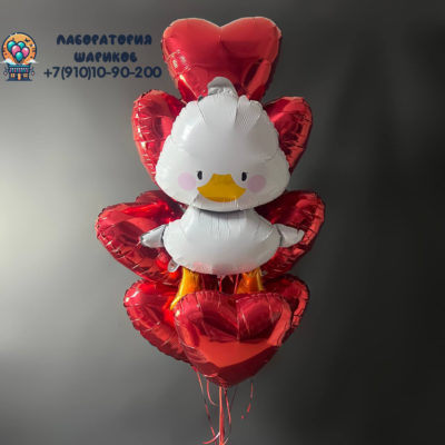 фонтан из красных фольгированных шаров с гусем